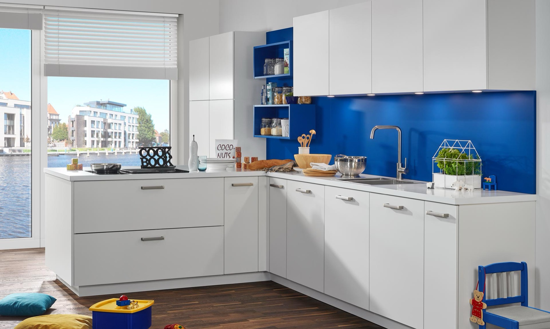 Compact & galley kitchen style